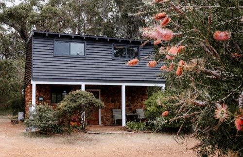 Forest Grove Ski Chalet | Child-Friendly Cottage 3 - The Row with Top Guest Ratings