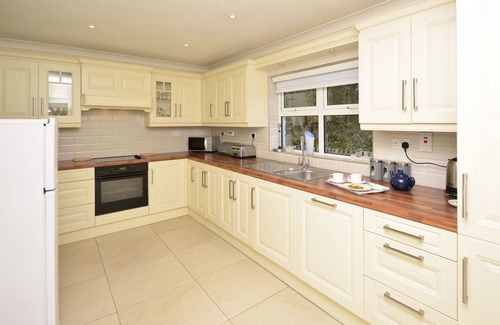 Tully Cottage | Renvyle Cottage 339: Oceanfront Bliss for 9 Guests