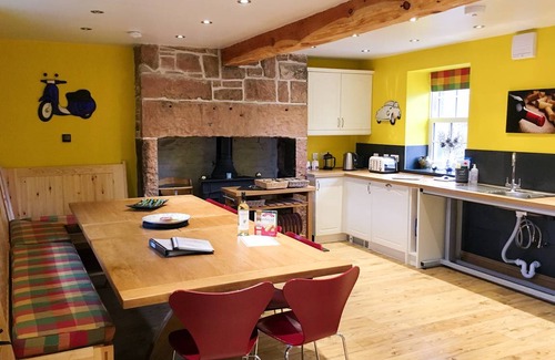 Annan Cottage | Cozy Cottage with Oceanfront Views for 10 Guests