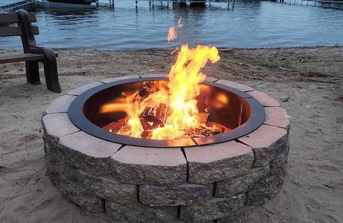 Shawano Cottage | Experience Cottage #5 on Shawano Lake with Oceanfront Views