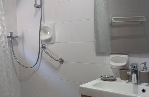 Monieux Apartment | Cottage 5 pers., near Sault, pets allowed.