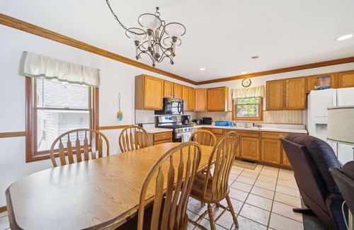 Greenbush Apartment | Cottage 6 - 4BR Lakefront Escape | Perfect for Groups!