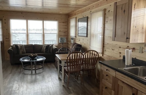 Fox Lake House | Pet Friendly Retreat at Cottage 6 on Beautiful Fox Lake
