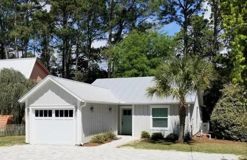 Seagrove Beach House | Family-Friendly Retreat at Cottage 62 for Unforgettable Stays