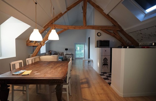 Vincelottes Cottage | Cozy Cottage: 2 Bedrooms with Terrace & Garden - Rated 9.6