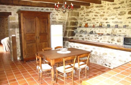 Saint-Yrieix-la-Montagne Cottage | Cozy Cottage for 9 with Lake Views & Scenic Estate Access