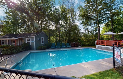 Weirs Beach Cabin | Unforgettable Cottage 9: Lake View, Breakfast & Kitchen