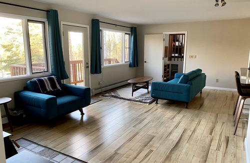 Wasilla Cottage | Relax at Cottage A with Spa & Family-Friendly Amenities