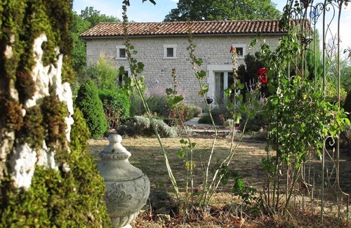 Verrieres House | Gorgeous Cottage at Bois Blanc with Pool and Ocean View
