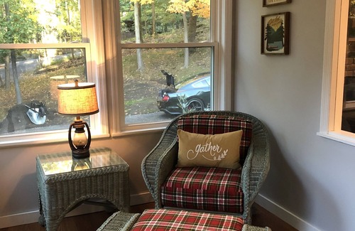 Copake Lake House | Unforgettable Stay at Cottage by Copake Lake - 10/10 Rated