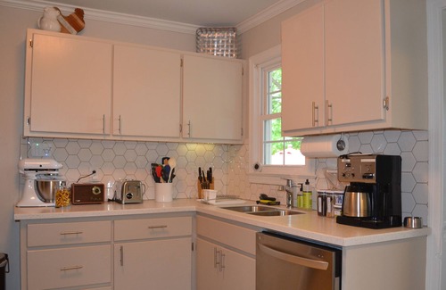 Tuscaloosa House | Experience Comfort at Cottage at Hackberry Circle
