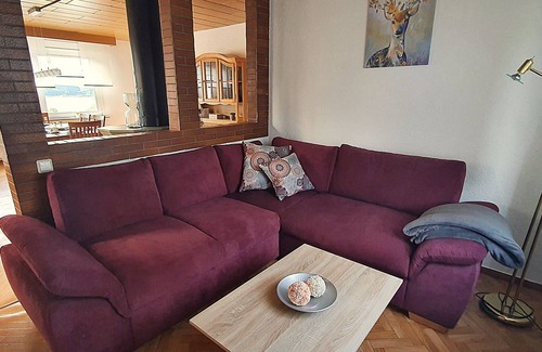 Driedorf House | Lake View Cottage with Sauna, Pool & Game Room Amenities