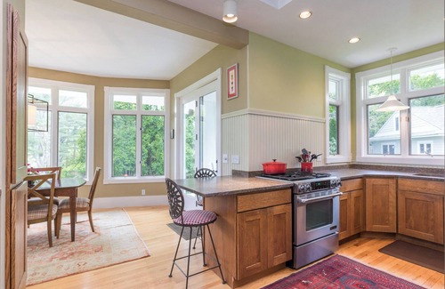 York House | Cozy Cottage at Thunder Hill - Ocean Views & Pool Access