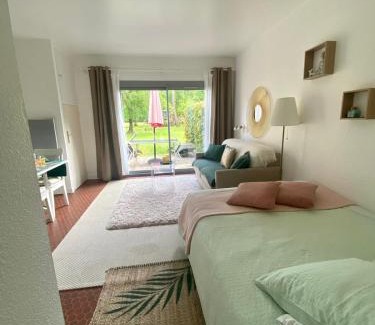 Missillac Apartment | Charming Cottage in "Hameau du Golf" with Great Amenities