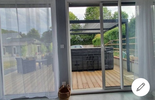 Reux Cottage | Private Spa Cottage Near Deauville Beach - 10/10 Guest Rated