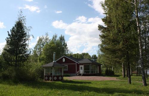 Jyraankoski House | Beachfront Retreat at Cottage Baydar with Hot Tub & More