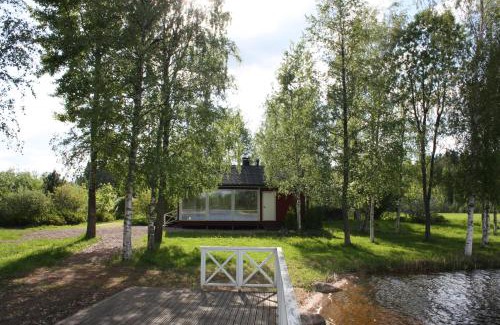 Jyraankoski House | Beachfront Retreat at Cottage Baydar with Hot Tub & More