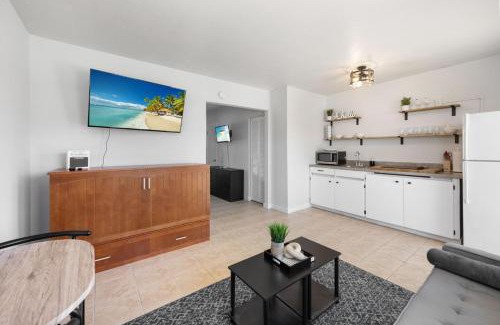 Biggar House | Beachside Bungalow with Pool & BBQ - 4-Star Guest Rated!