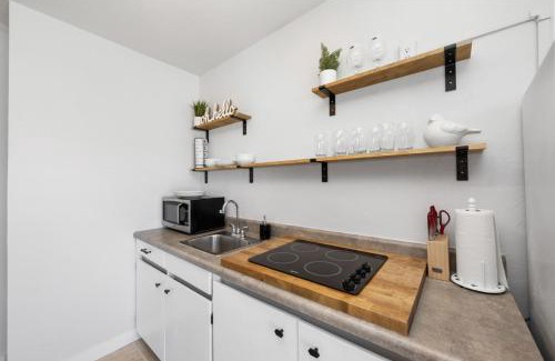 Biggar House | Beachside Bungalow with Pool & BBQ - 4-Star Guest Rated!