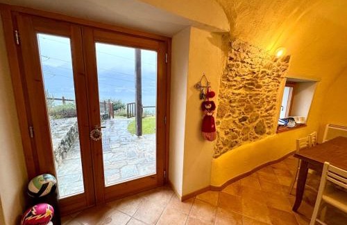 Bellano Apartment | Cottage by the pool with stunning lake view