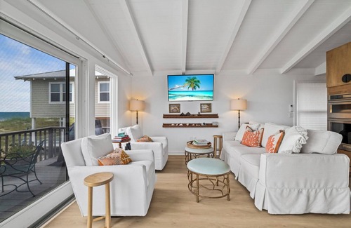 Ocean Cay House | Oceanfront Cottage by the Sea with Pool & Spa Retreat