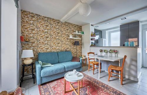 Courseulles-sur-Mer House | Cozy Cottage Côté Mer - Steps from the Beach & Pet Friendly