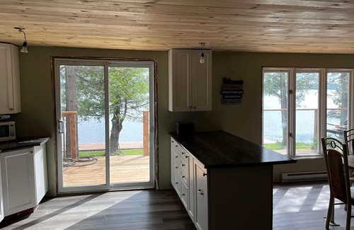 L'lle-du-College Cottage | Idyllic Cottage Retreat on Beautiful Lake Temiskaming