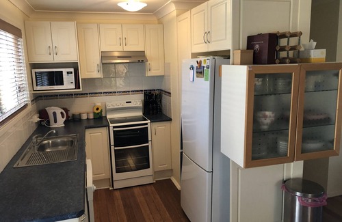 Callala Beach House | Pet-Friendly Cottage @Callala Beach with Free Wi-Fi & Fun