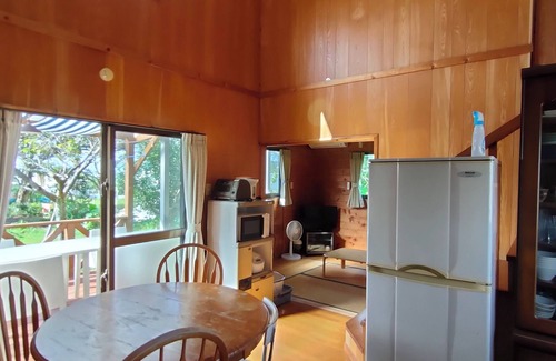 Toguchi Cottage | Guest Rated 10/10 at Cottage CANAC: Family-Friendly Retreat