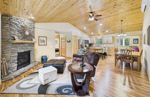 Nisswa House | Cottage Charm: Oceanfront Bliss with 10/10 Guest Rating