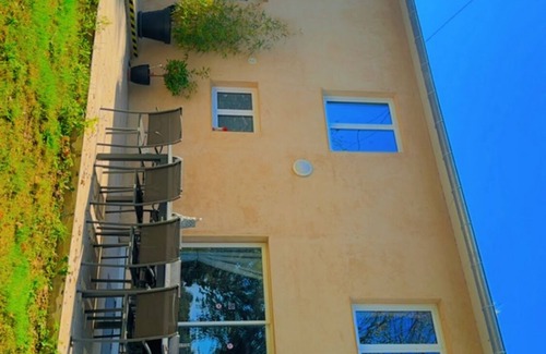 Marsolan House | Guest Rated 10/10 at Cottage Chez Claudia with Spa & Breakfast