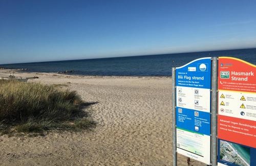 Hasmark Strand House | Cozy Cottage Just 150m from Hasmark Beach, Pet Friendly