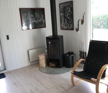 Hasmark Strand House | Cozy Cottage Just 150m from Hasmark Beach, Pet Friendly