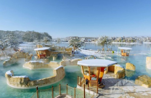 Bailly-Romainvilliers House | Relax at Cottage Comfort: Pool, Spa & Family-Friendly Fun