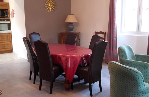 Villeneuve-sur-Vere House | Idyllic Cottage House with Pool and Lake Views in Cordais