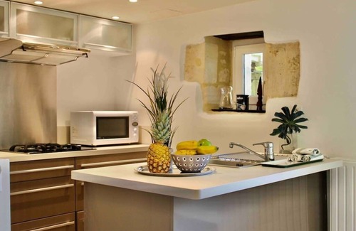 Vienne-en-Bessin House | Family-Friendly Cottage d'Exception with Kitchen Amenities