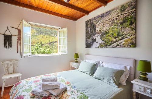 Alvarenga House | Discover Cottage da Paradinha: Family-Friendly in Arouca