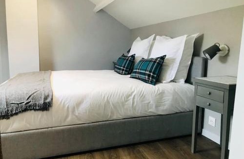 Fontenay-en-Parisis House | Charming Cottage Near Paris – Rated 9.1/10 for Families