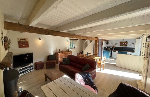 Saint-Nicolas des Eaux Cottage | Discover Cottage des Pêcheurs: Ocean View & Private Pool