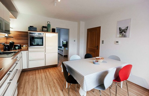 Wolthusen House | Canal-Front Cottage with Pool & Family-Friendly Amenities