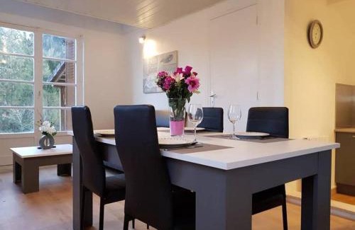 Saint-Martin-du-Puy Ski Chalet | Cottage du lac de Chaumeçon avec étang privé