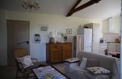 Juillac-le-Coq House | Cozy Cottage for 2-4 in Great Champagne Cognac