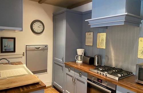 La Cadiere-d'Azur Cottage | Tranquil Cottage for 3 with Oceanfront Views & Pool
