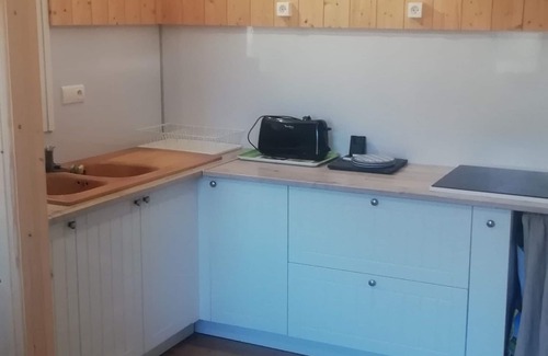 Chanac Cottage | Pet-Friendly Cottage for 6-8 in Scenic Lot Valley