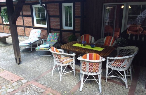 Bad Bevensen House | Cozy Cottage for Chimney Sweep with Ocean View & Pet Friendly