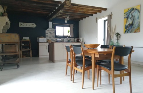 Saint-Fulgent-des-Ormes House | Charming Cottage on the Farm in Perche – Pet and Child Friendly