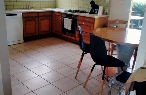 Auvillar House | Relaxing Retreat at Plain Pied, Auvillar: Pet Friendly & Spa