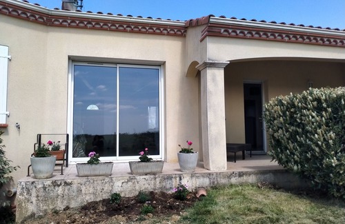 Auvillar House | Relaxing Retreat at Plain Pied, Auvillar: Pet Friendly & Spa