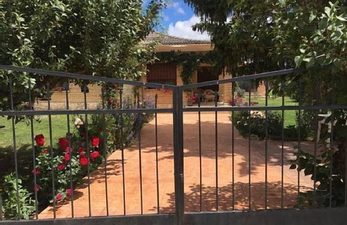 Santibanez del Val Cottage | Cozy El Quinto Pino Cottage for Up to 9 Guests