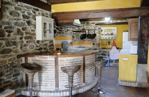 Vidrieros Cottage | Inviting Cottages La Corva & La Parda for 8 Guests